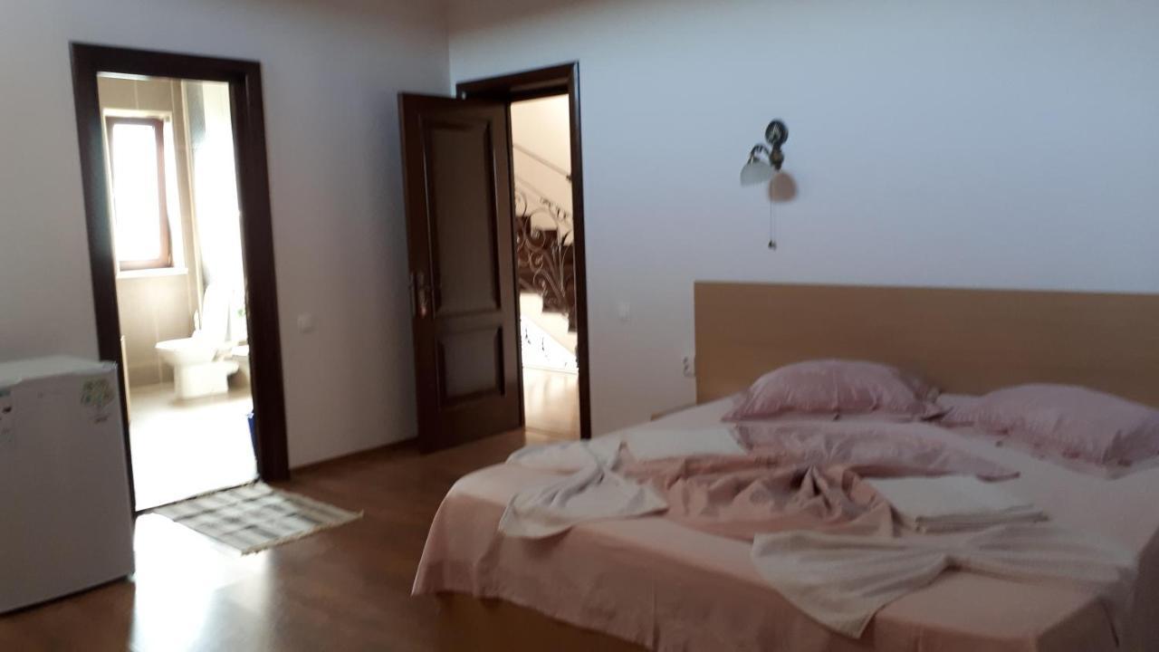 Vila "Livia" Hotel Techirghiol Kültér fotó