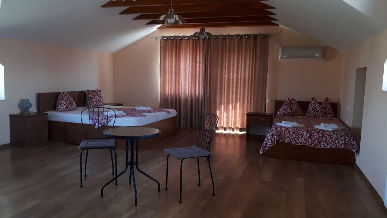 Vila "Livia" Hotel Techirghiol Kültér fotó
